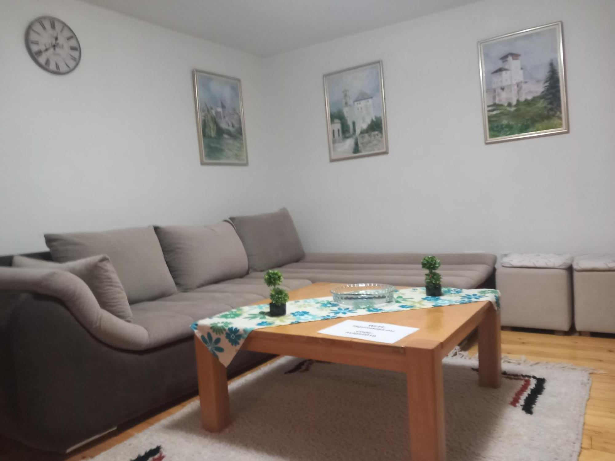 Apartments Hrvatin No 5 Сараево Стая снимка
