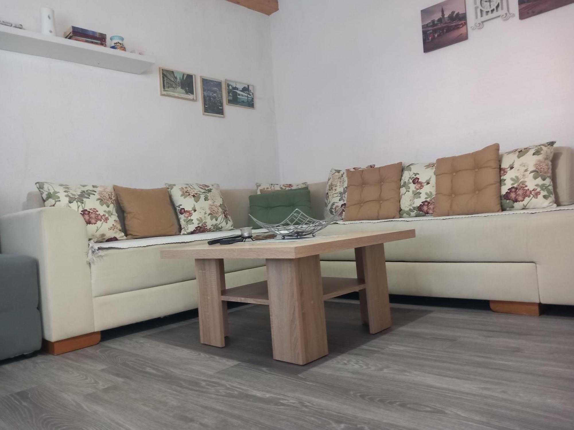 Apartments Hrvatin No 5 Сараево Стая снимка